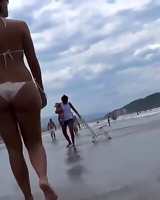 Girl with amazing ass walking