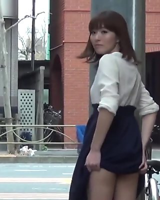 Sexy ass babe flashes in public and gets fucked back home