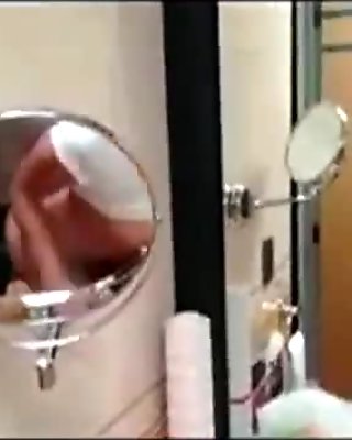 Fucking latina girlfriend facing the mirror